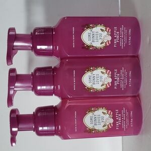 Bath & Body Works SOME BUNNY LOVES YOU  Foaming Hand Soap